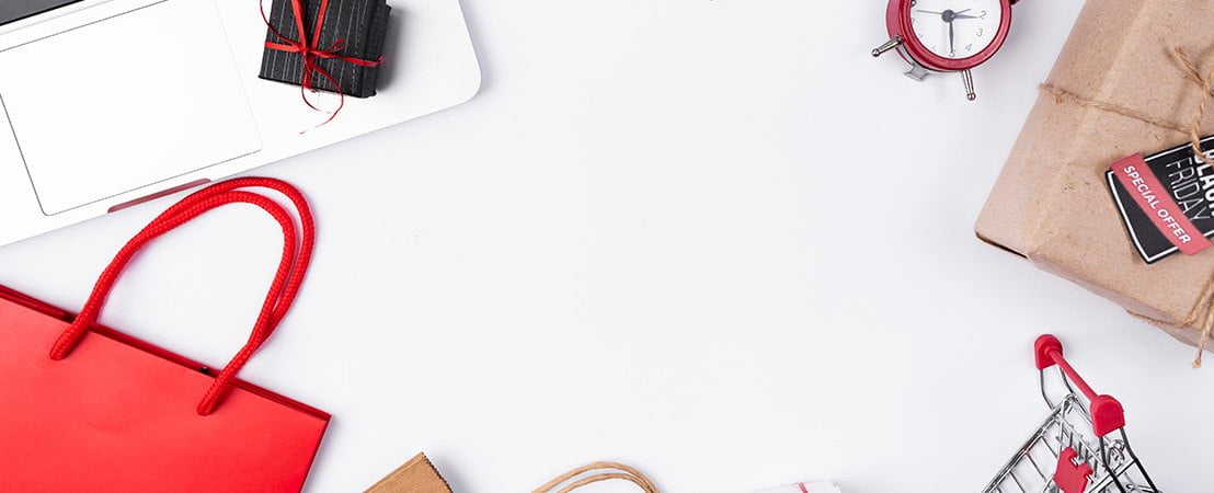 Escritorio Con Cuaderno Y Taza Rojos